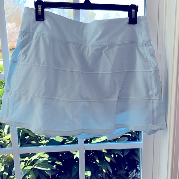 Pace Rival MR Skirt; light blue,pleats, inner pockets, midrise, 3.5”liner length